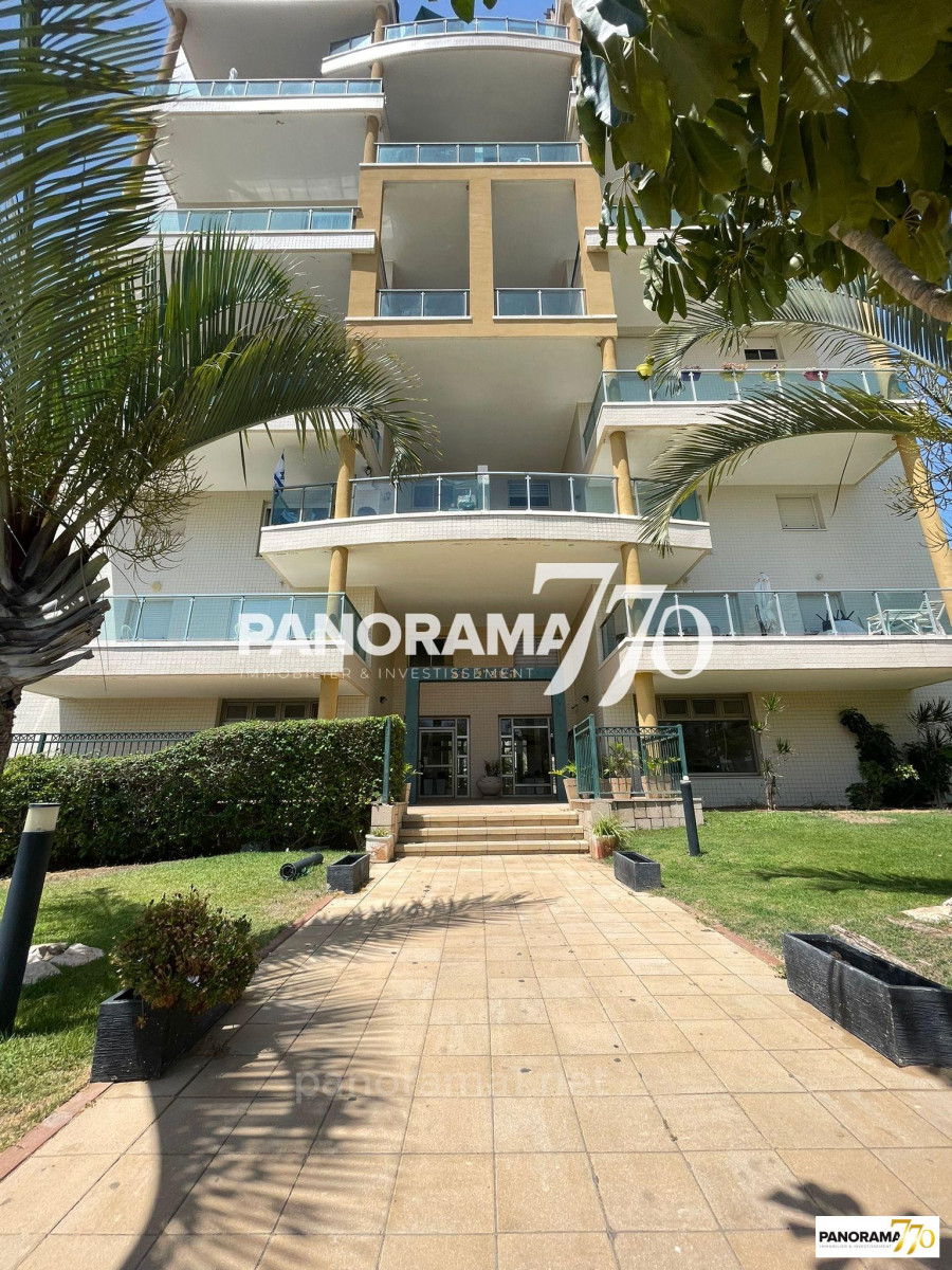 Apartamento 4 cômodos Ascalão Barnea 233-IBL-1458