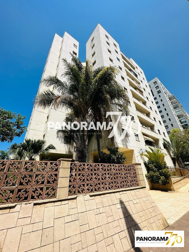 Apartamento 4 cômodos Ashdod City 233-IBL-1482