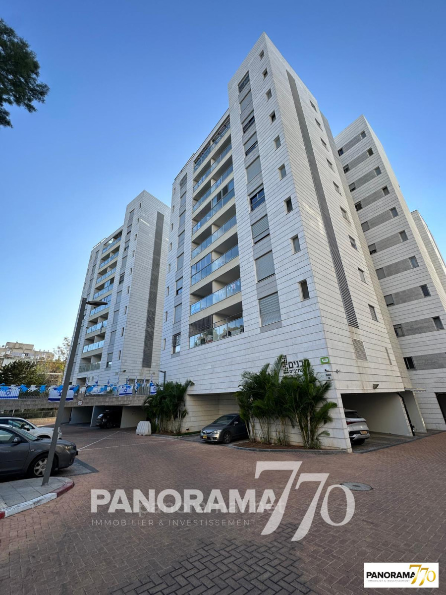 Apartamento 5 cômodos Ascalão Afridar 233-IBL-1490