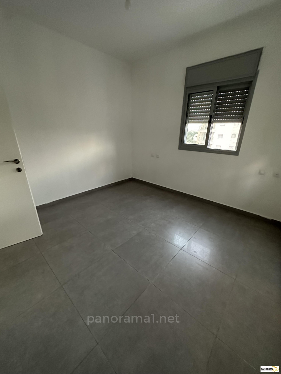 Apartamento 4 cômodos Ascalão Barnea 233-IBL-1509