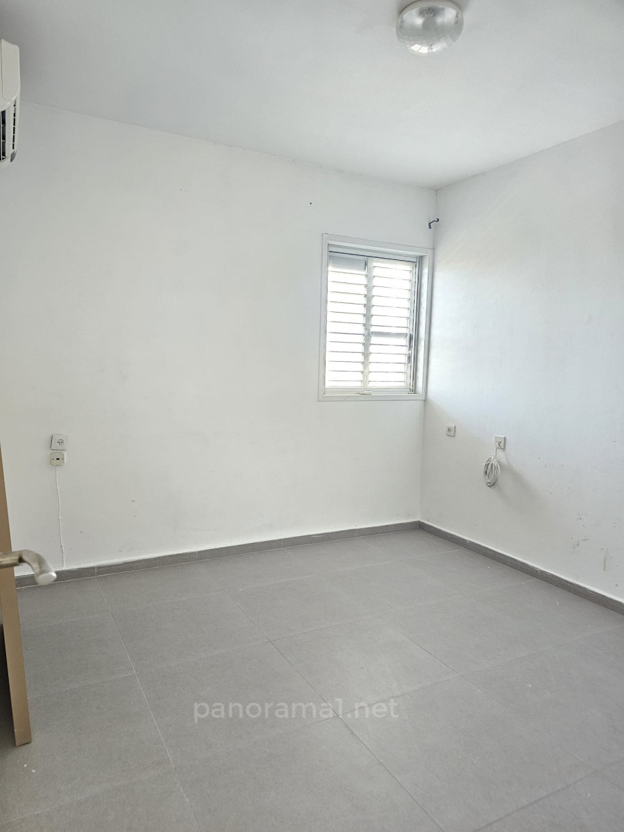 Apartamento 3 cômodos Ascalão Neot 233-IBL-1534