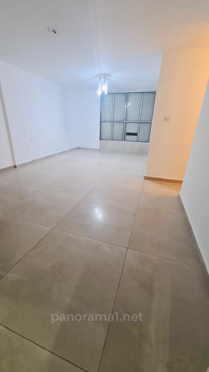 Apartamento 4 cômodos Ascalão Afridar 233-IBL-1544