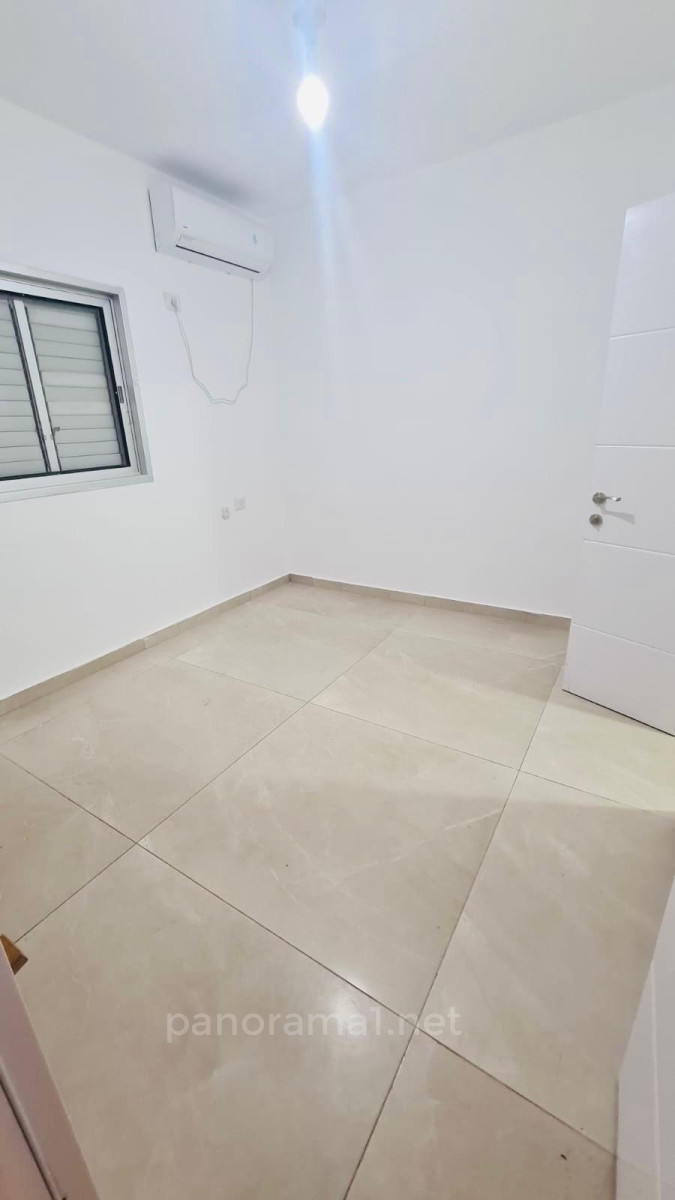 Apartamento 4 cômodos Ascalão Afridar 233-IBL-1544