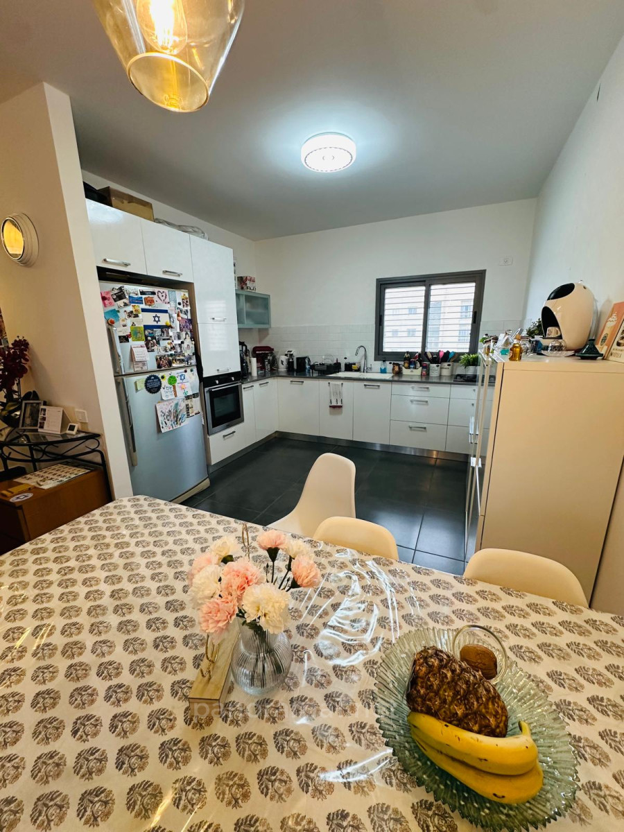 Apartamento 4 cômodos Ascalão Agamim 233-IBL-1572