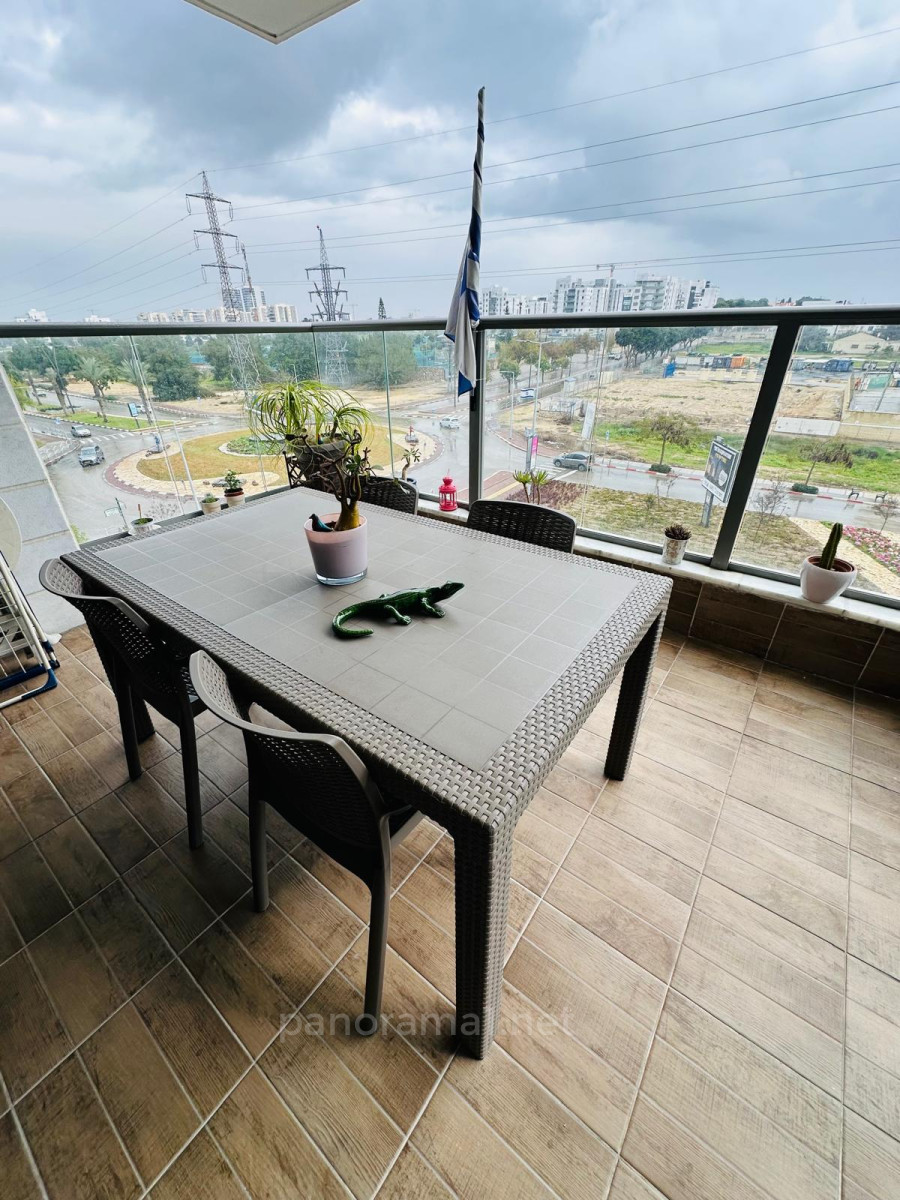 Apartamento 4 cômodos Ascalão Agamim 233-IBL-1572