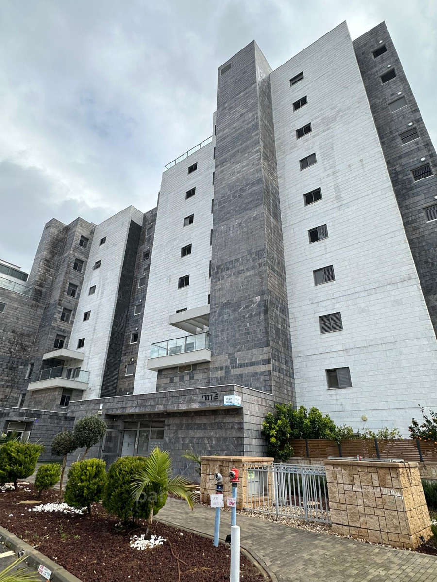 Apartamento 4 cômodos Ascalão Agamim 233-IBL-1572