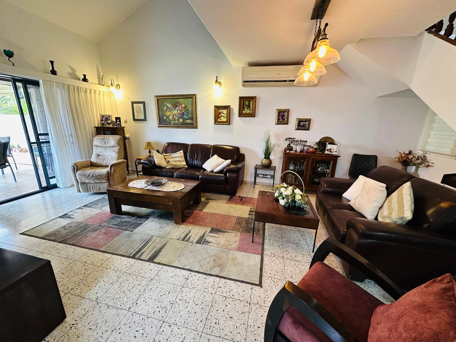 Casarão 6 cômodos Ascalão Neot 233-IBL-1575