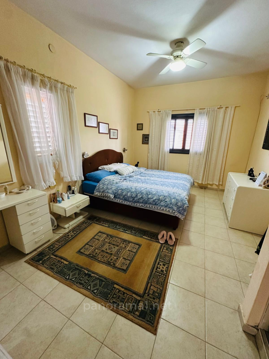 Casarão 6 cômodos Ascalão Neot 233-IBL-1575