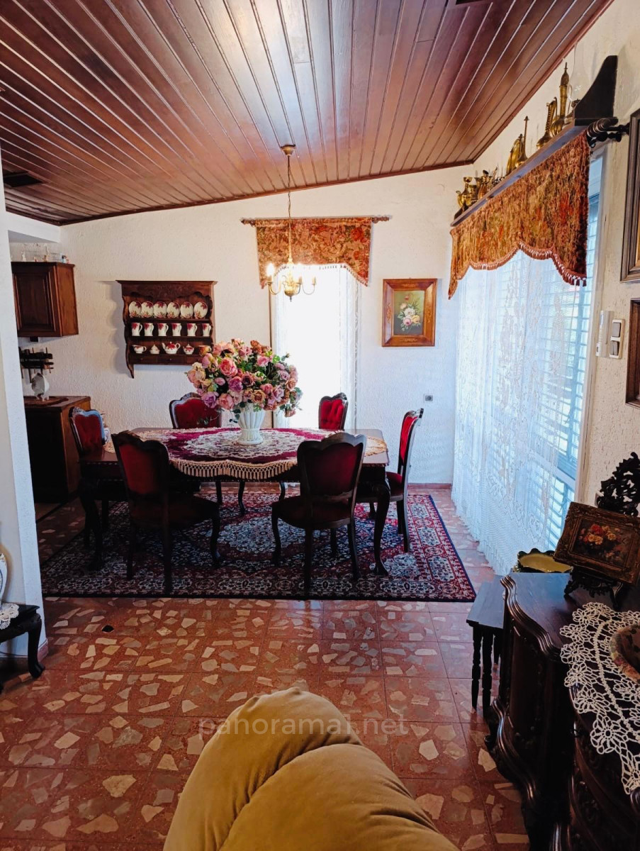 Casarão 6 cômodos Ascalão Afridar 233-IBL-1580