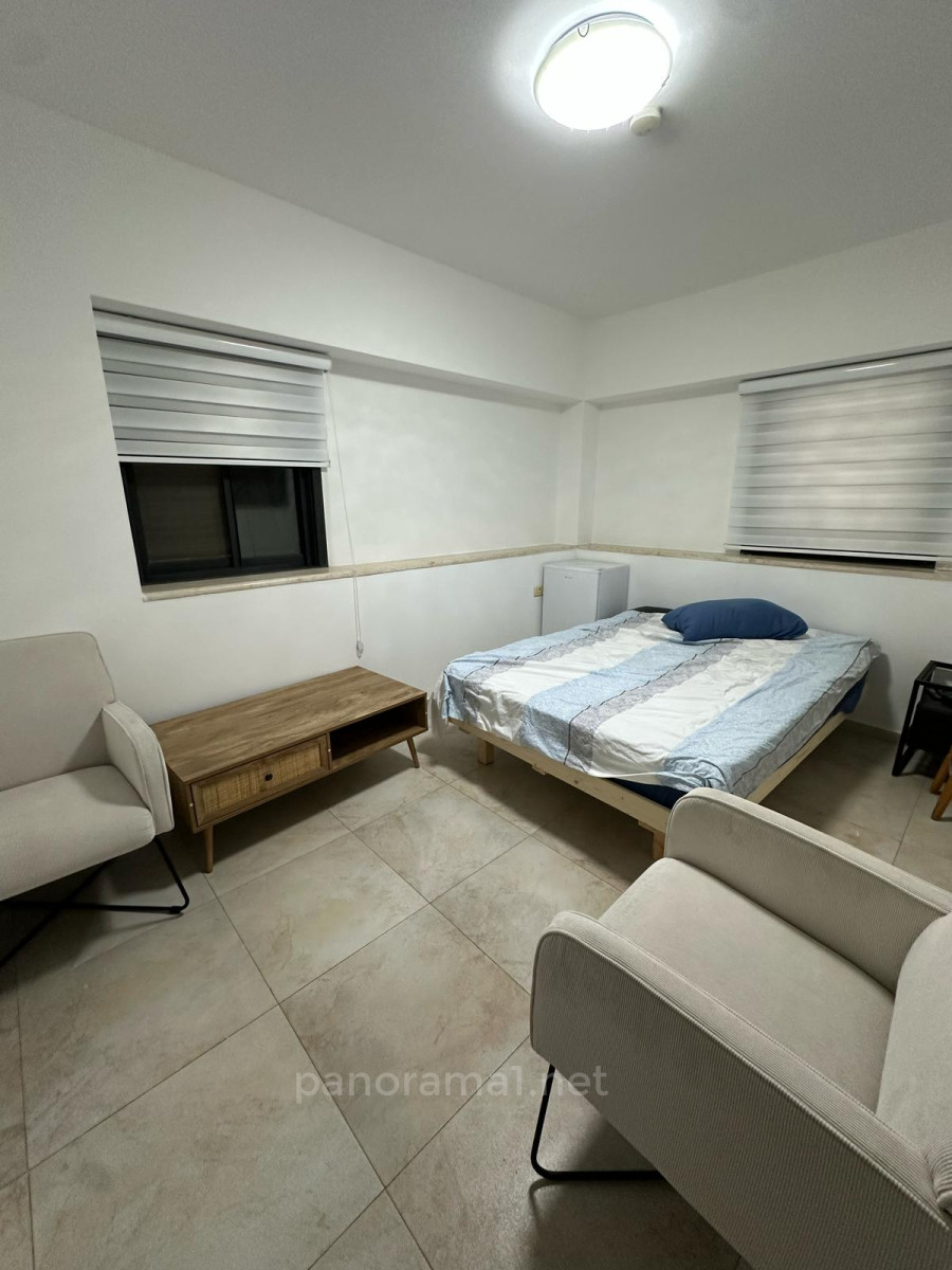 Casarão 8 cômodos Ascalão Barnea 233-IBL-1581