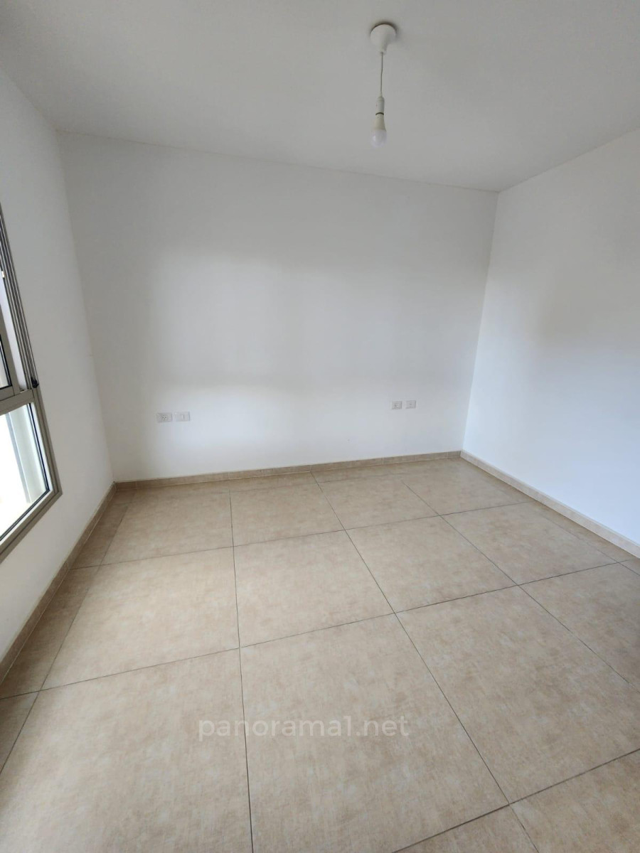 Apartamento 4 cômodos Ascalão Agamim 233-IBL-1582