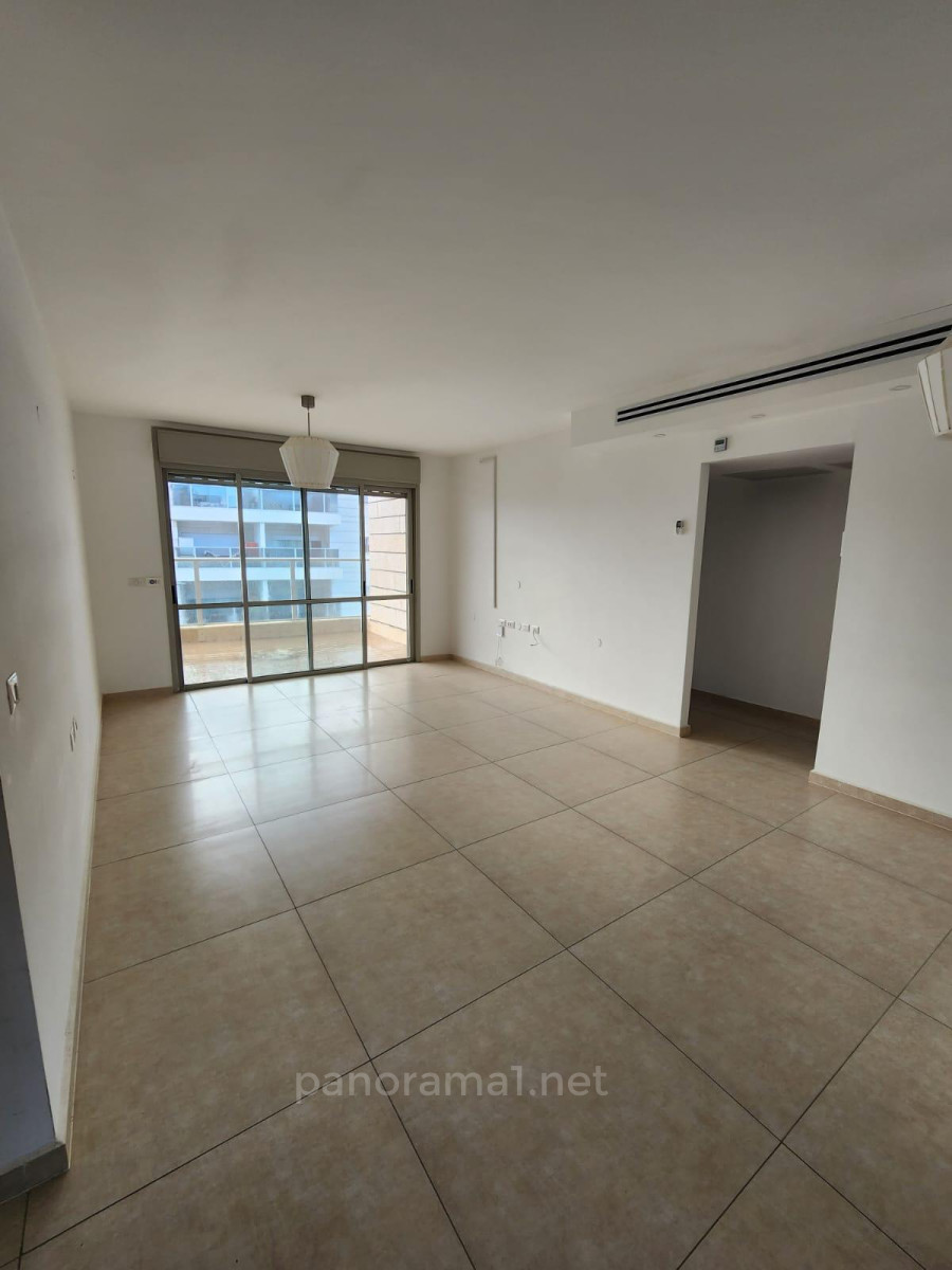 Apartamento 4 cômodos Ascalão Agamim 233-IBL-1582