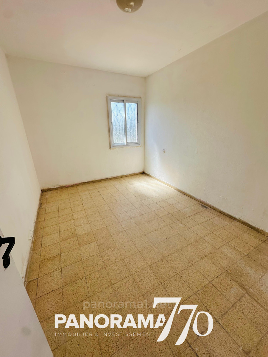 Apartamento 4 cômodos Ascalão Atikot 233-IBL-1594
