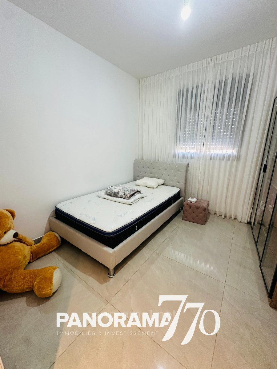 Apartamento 5 cômodos Ascalão Barnea 233-IBL-1603