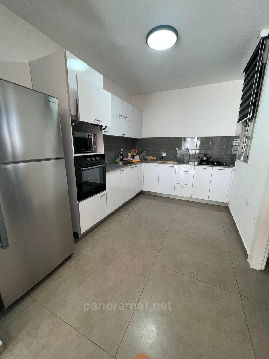 Apartamento 4 cômodos Ascalão Agamim 233-IBL-1605