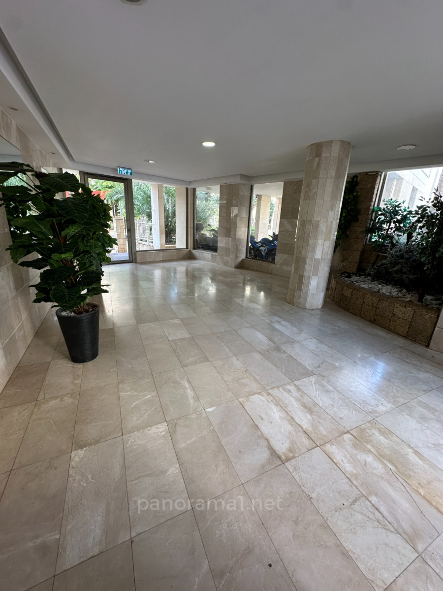 Apartamento 4 cômodos Ascalão Neve Adarim 233-IBL-1641