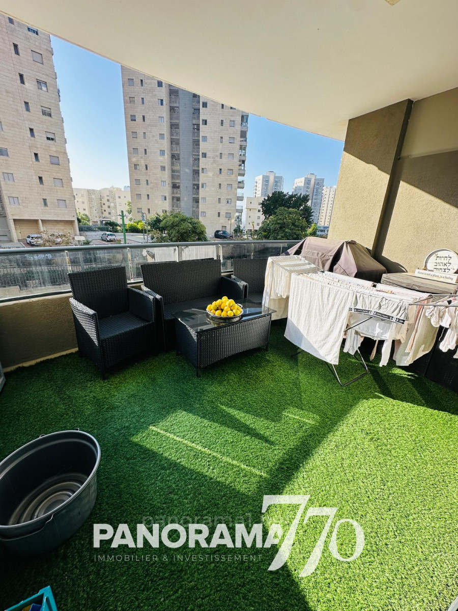 Apartamento 5 cômodos Ascalão Barnea 233-IBL-1644