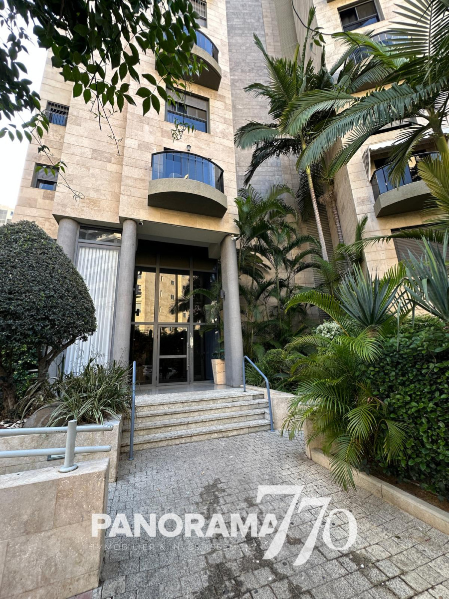 Apartamento 5 cômodos Ascalão Barnea 233-IBL-1644