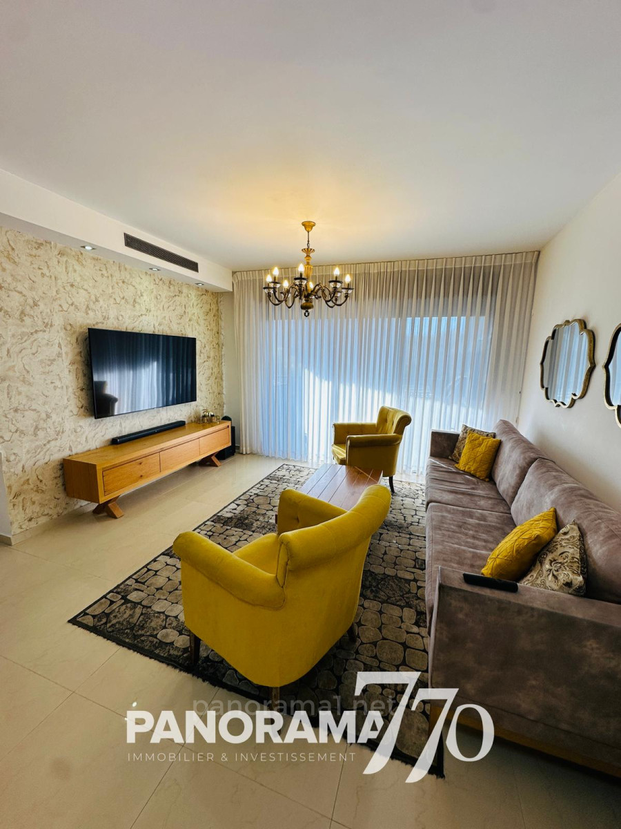 Apartamento 5 cômodos Ascalão Barnea 233-IBL-1644