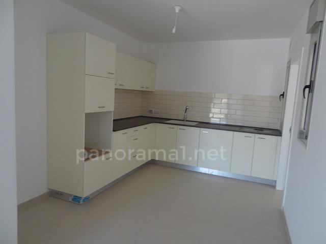 Apartamento 4 cômodos Ascalão Ascalão 233-IBL-961