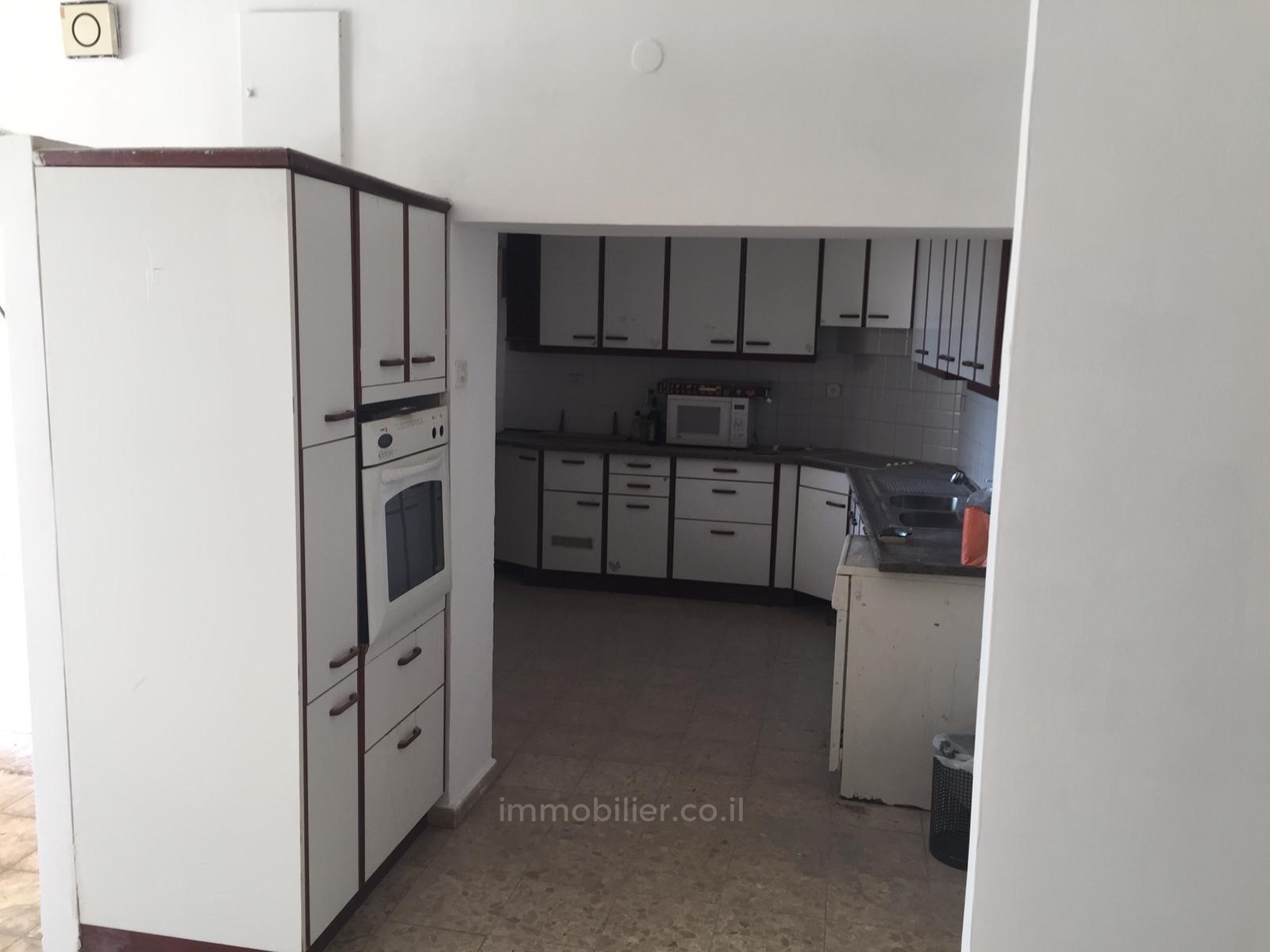 Apartamento 5 cômodos Jerusalém Abu Tor 245-IBL-1611