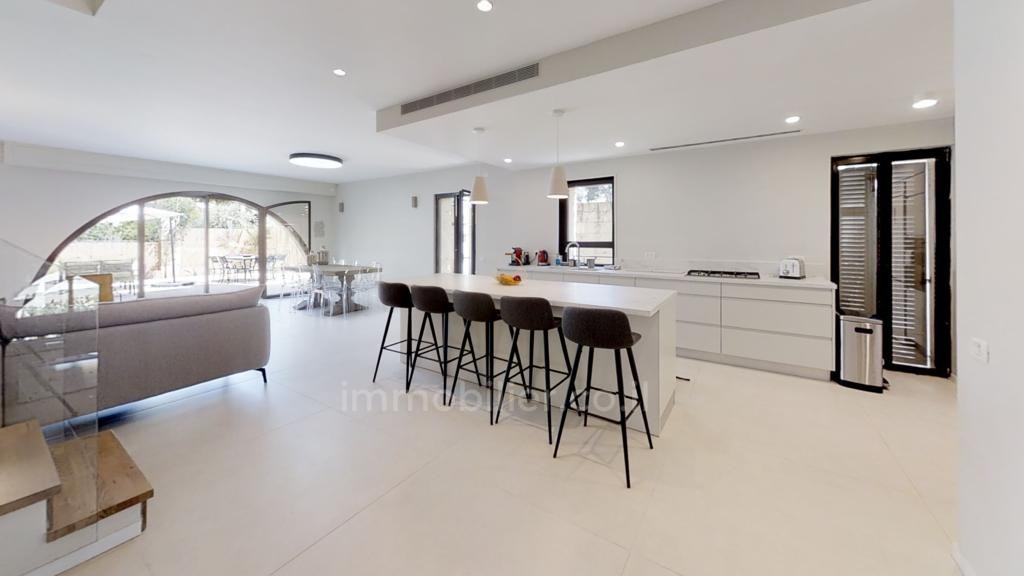 Duplex 5 cômodos Jerusalém Mamila 245-IBL-1715