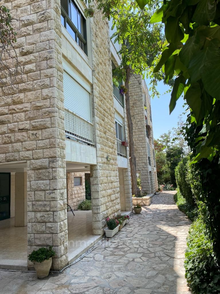 Apartamento 5 cômodos Jerusalém Neve Shanan 245-IBL-1777