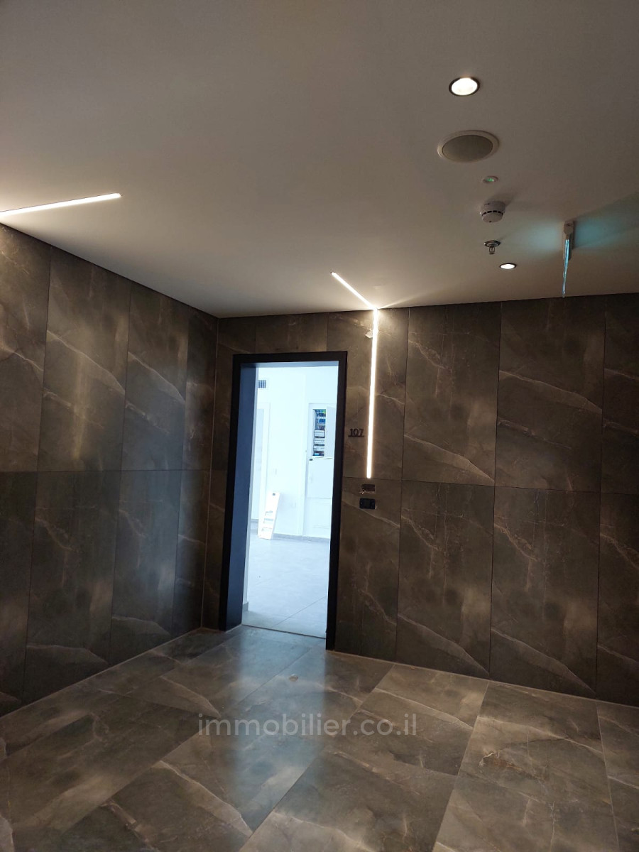 Apartamento 3 cômodos Jerusalém Centro da cidade 245-IBL-1799