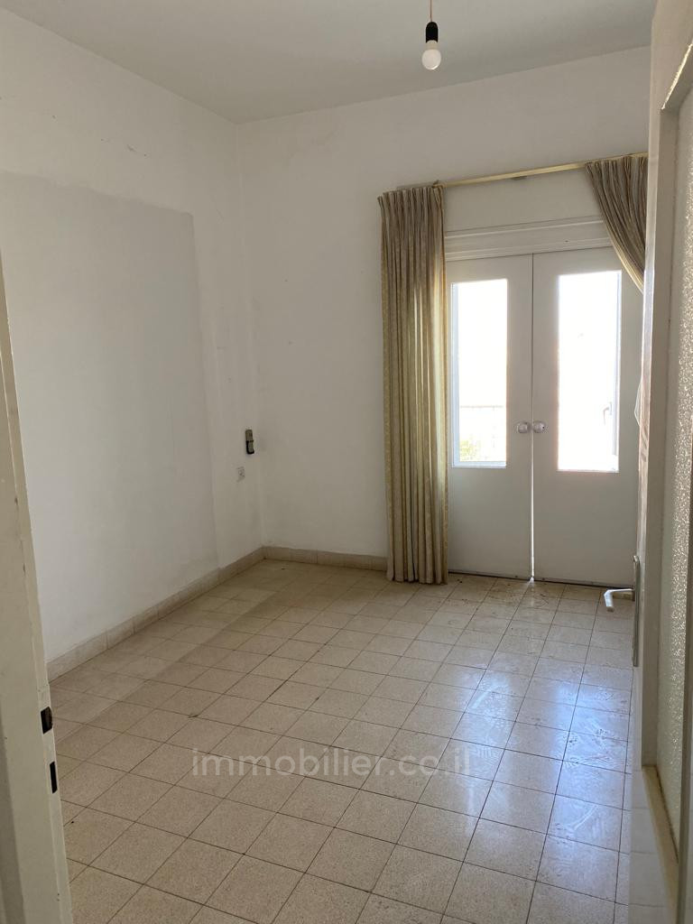 Apartamento 4 cômodos Jerusalém Talbieh 245-IBL-1800