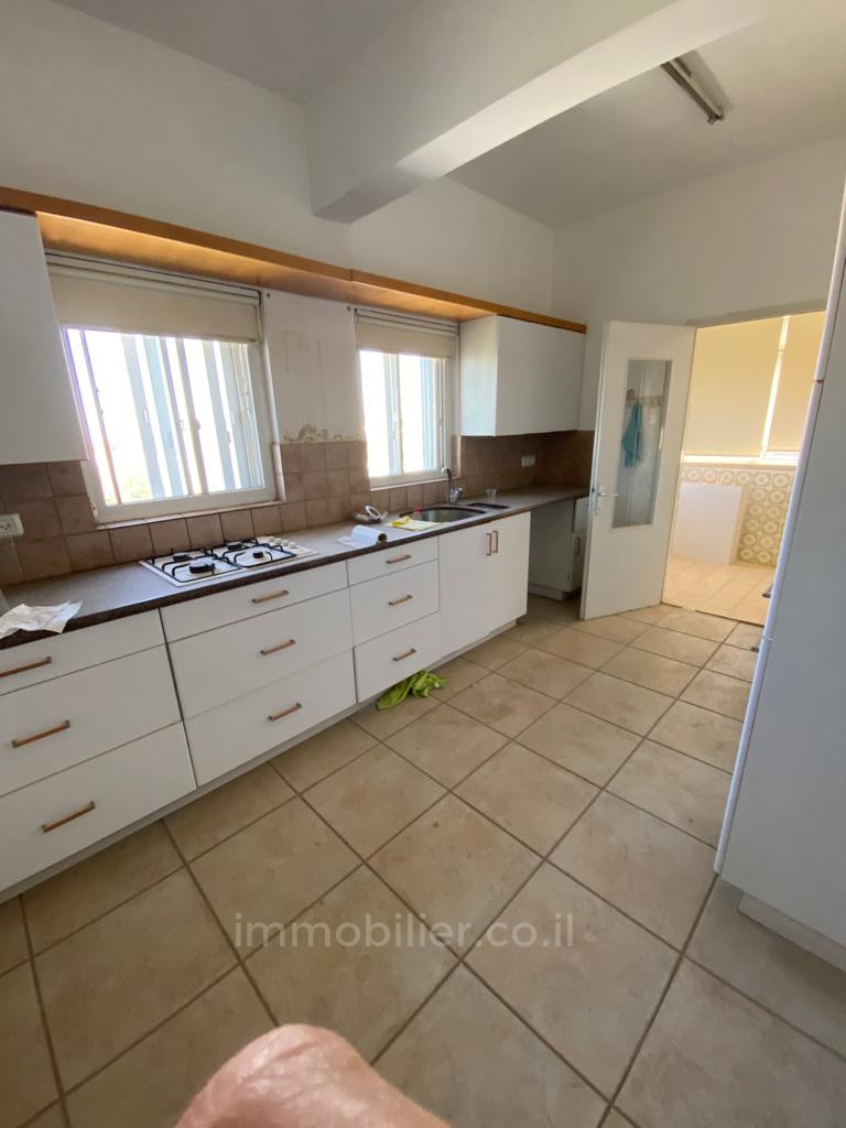 Apartamento 4 cômodos Jerusalém Talbieh 245-IBL-1800