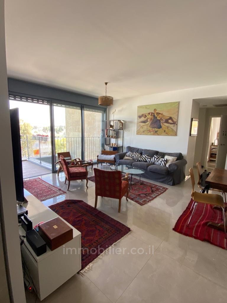 Apartamento 4 cômodos Jerusalém Baka 245-IBL-1801