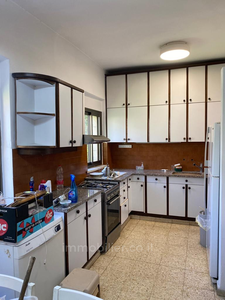 Apartamento 3 cômodos Jerusalém Moshava Germanit 245-IBL-1803