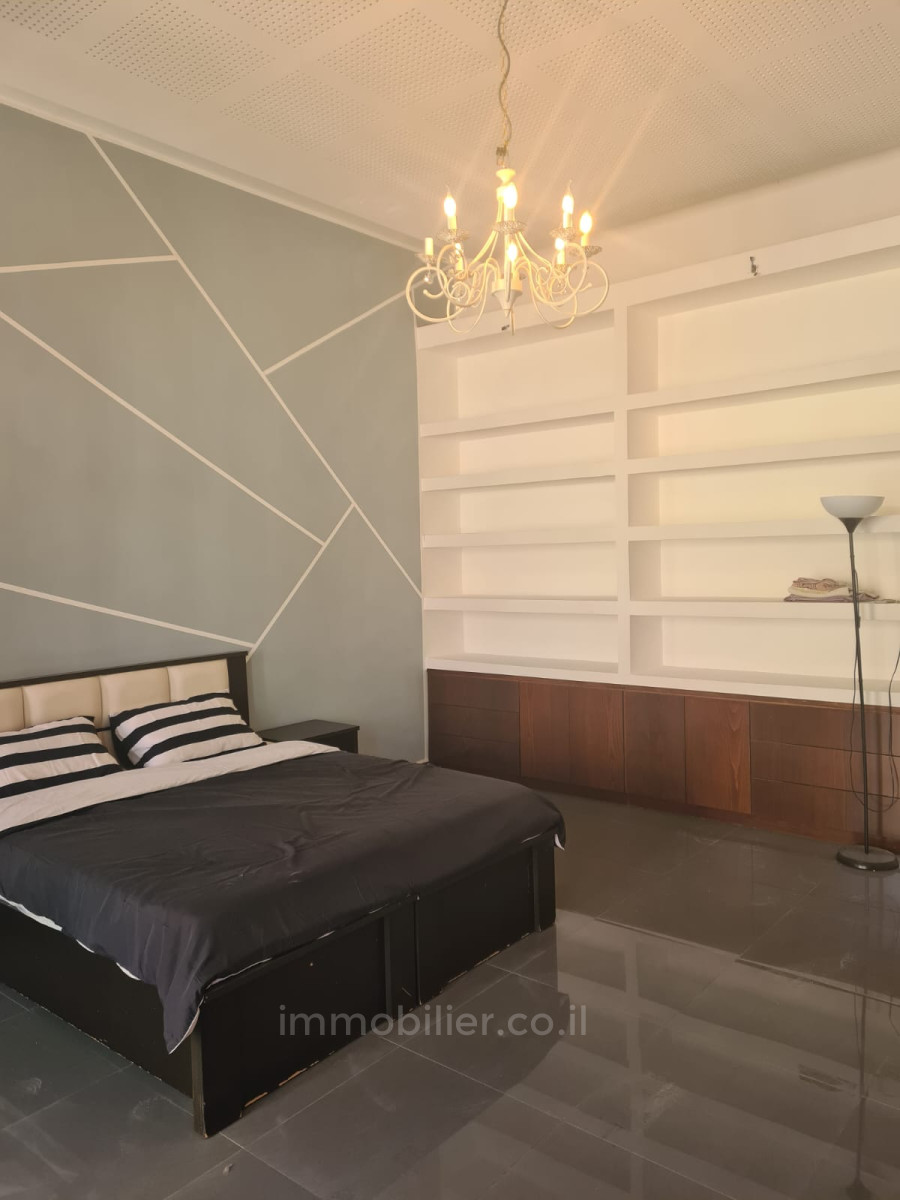 Apartamento 3 cômodos Jerusalém Centro da cidade 245-IBL-1804