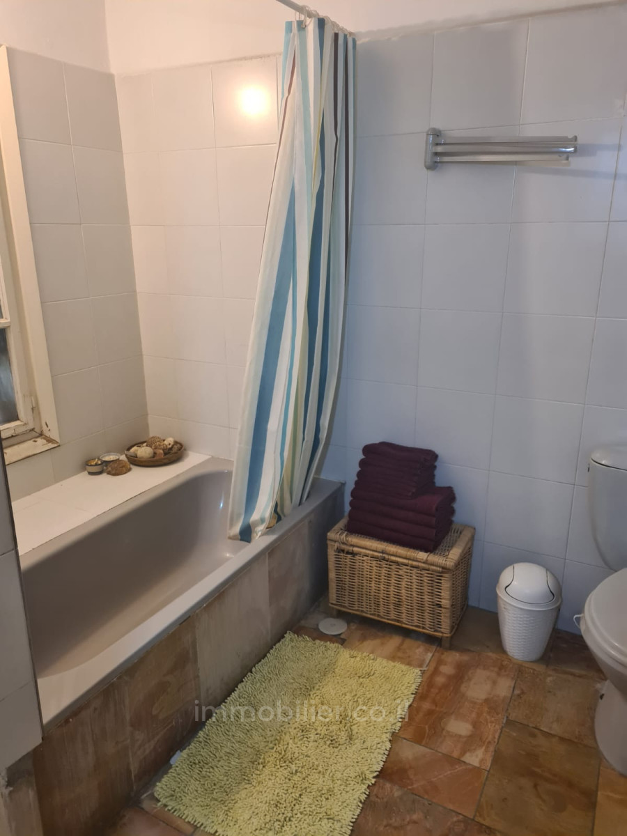 Apartamento 3 cômodos Jerusalém Centro da cidade 245-IBL-1804