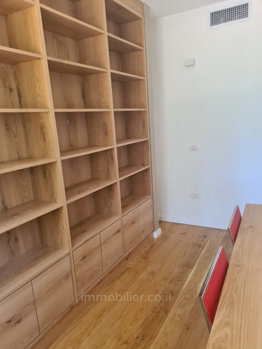 Apartamento 3 cômodos Jerusalém Abu Tor 245-IBL-1812