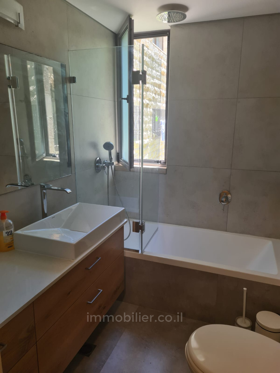 Apartamento 3 cômodos Jerusalém Abu Tor 245-IBL-1812