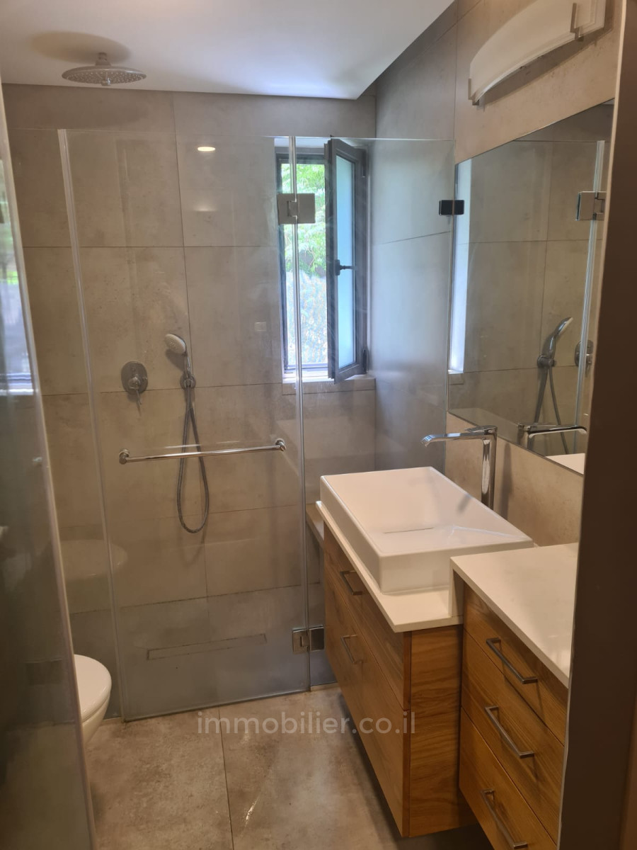 Apartamento 3 cômodos Jerusalém Abu Tor 245-IBL-1812