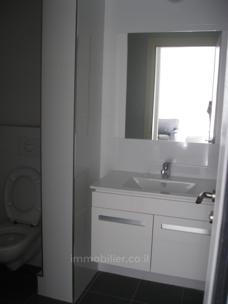 Apartamento 2.5 cômodos Jerusalém Centro da cidade 245-IBL-1818