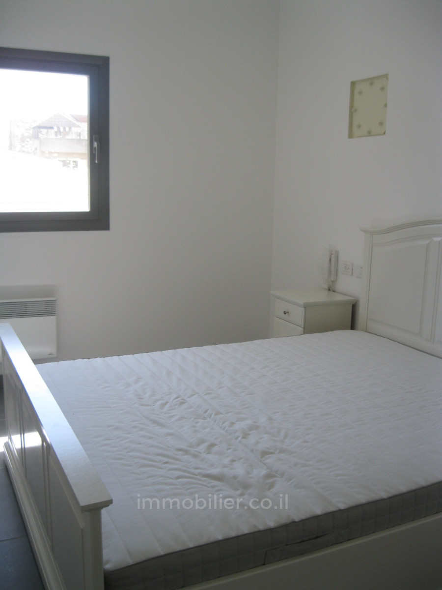 Apartamento 2.5 cômodos Jerusalém Centro da cidade 245-IBL-1818