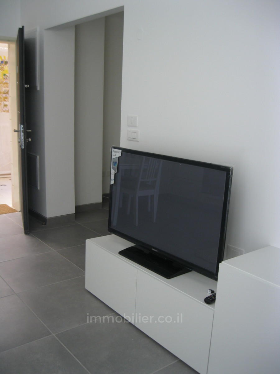 Apartamento 2.5 cômodos Jerusalém Centro da cidade 245-IBL-1818