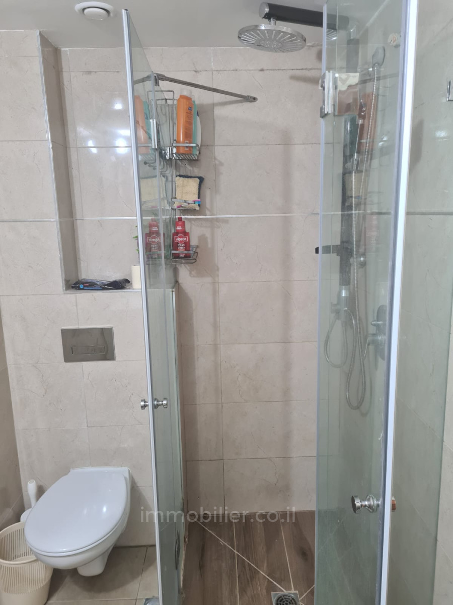 Apartamento 3 cômodos Jerusalém Kiryat haleum 245-IBL-1826