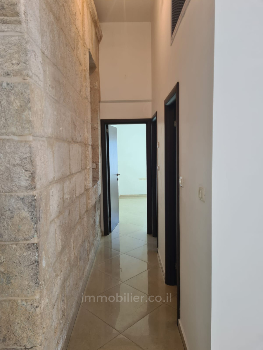 Apartamento 2.5 cômodos Jerusalém Abu Tor 245-IBL-1827