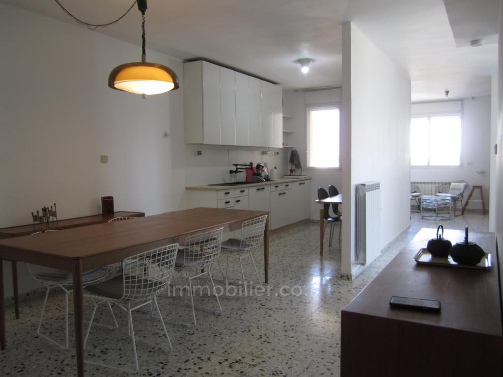 Apartamento 4 cômodos Jerusalém Chaare Hessed 245-IBL-1835