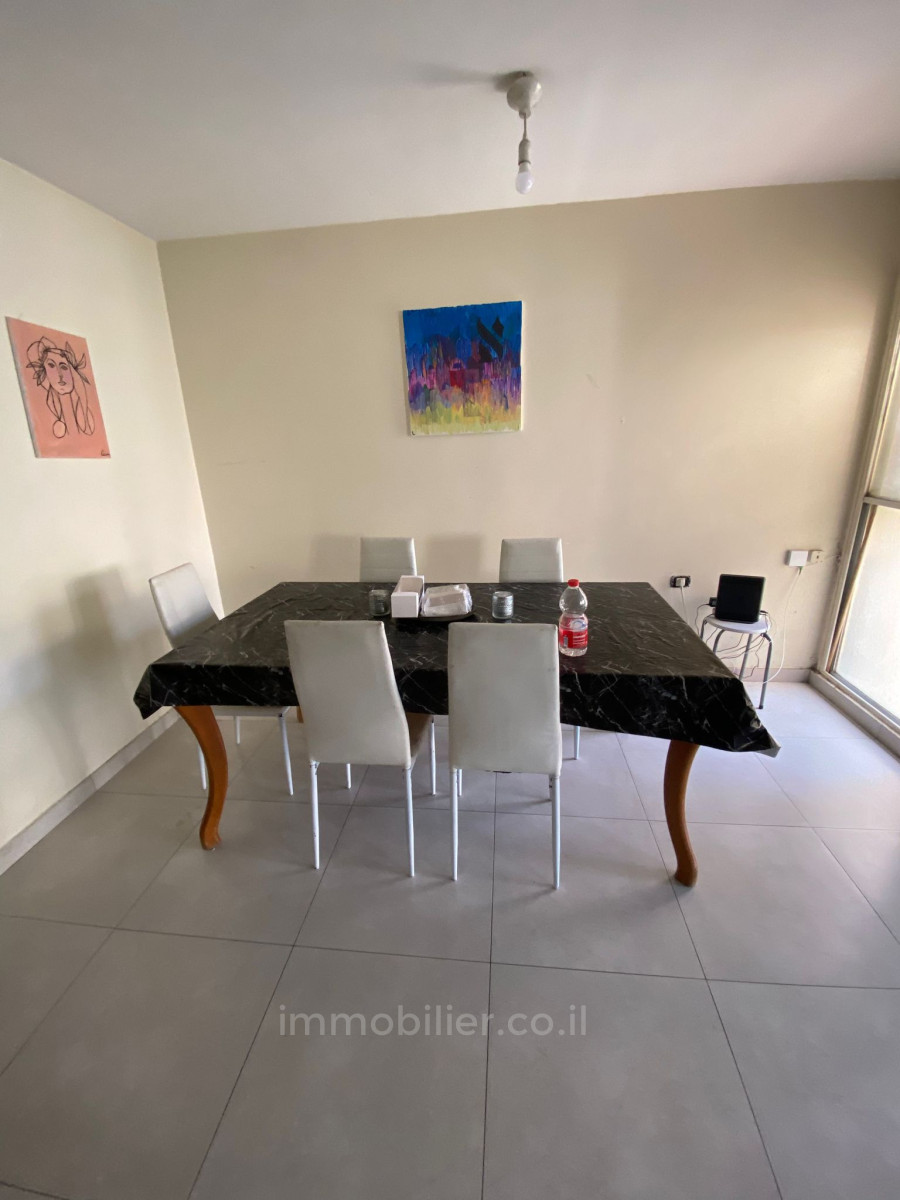Apartamento 4 cômodos Jerusalém Baka 245-IBL-1836