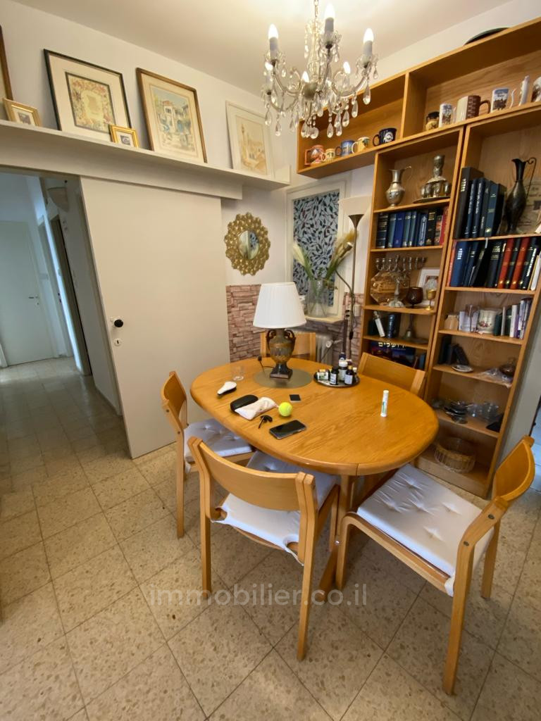 Apartamento 4 cômodos Jerusalém  245-IBL-1856