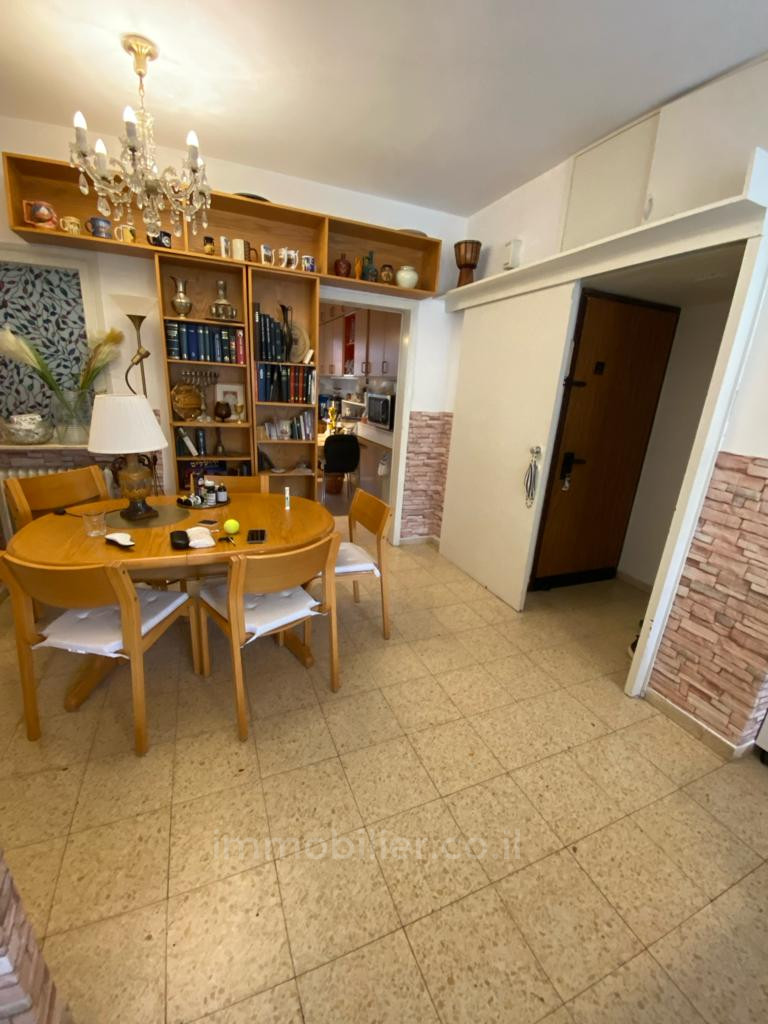 Apartamento 4 cômodos Jerusalém  245-IBL-1856
