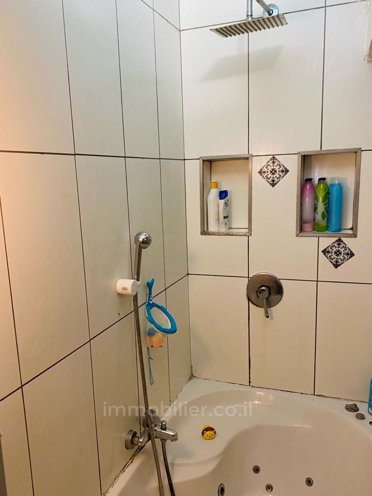 Apartamento 3.5 cômodos Jerusalém Arnona 245-IBL-1858