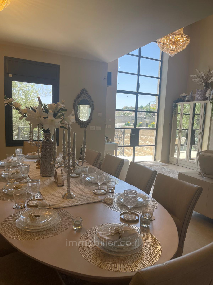 Casarão 6 cômodos Jerusalém Malha 245-IBL-1875