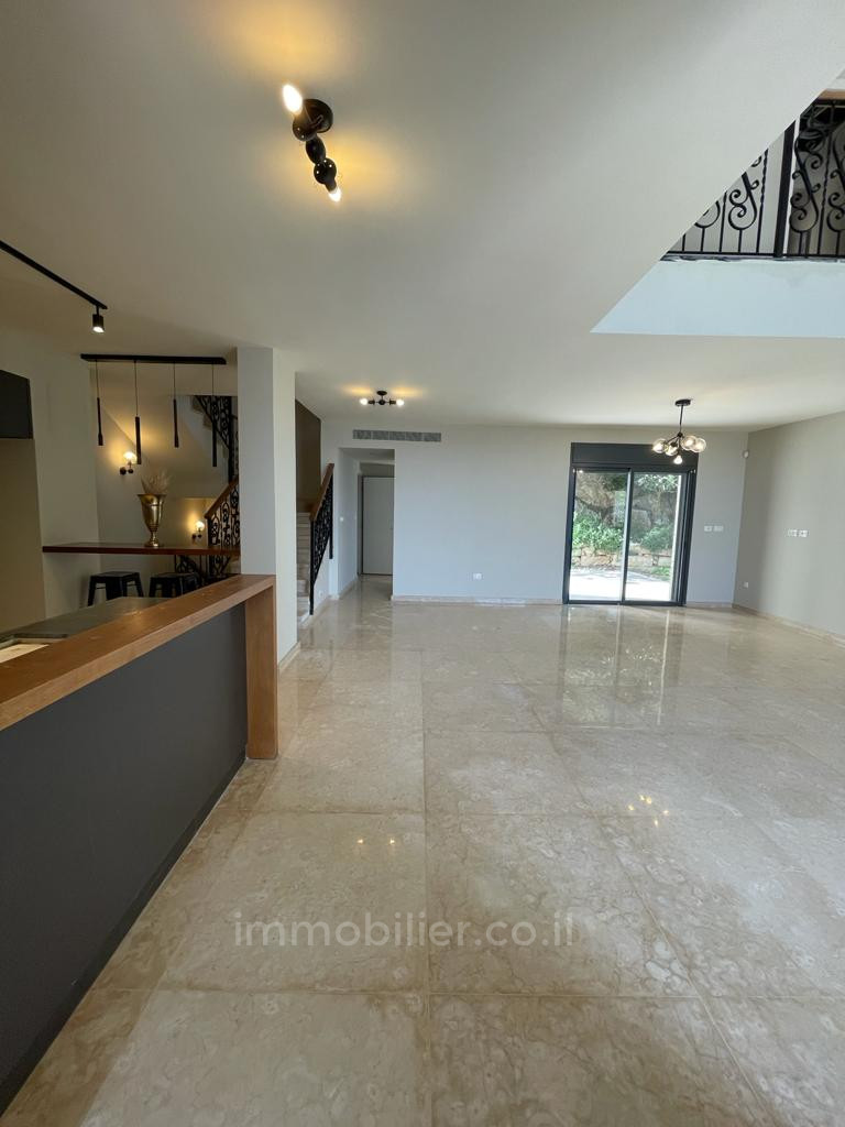 Casarão 6 cômodos Jerusalém Malha 245-IBL-1875