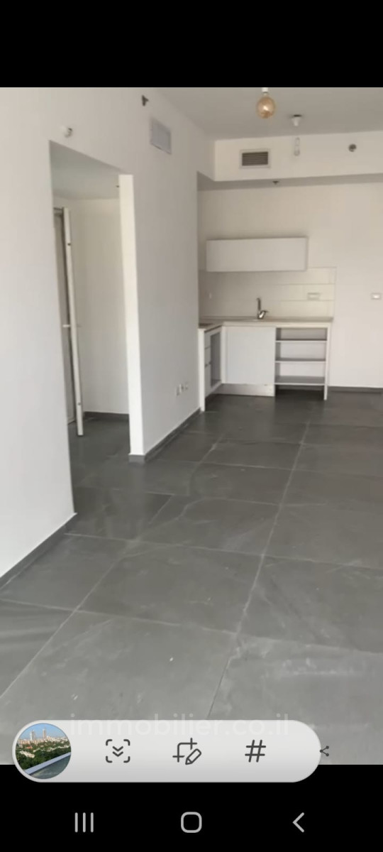 Apartamento 3 cômodos Tel Aviv Montifiory 245-IBL-1877